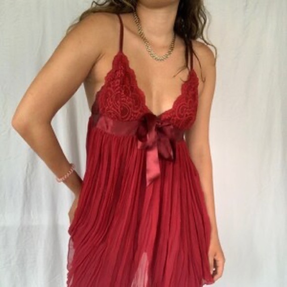 [S] Victoria's Secret Red Pleated Lace Babydoll Chemise  Nightgown Lace Upper - Picture 2 of 7